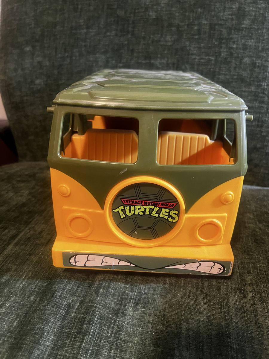 Vintage Teenage Mutant Ninja Turtles TMNT Party Wagon Turtle Van Toy