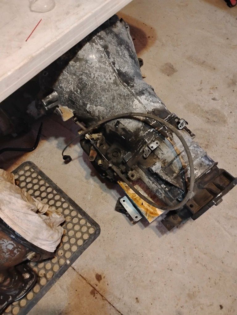 46RE Transmission and transfer case 