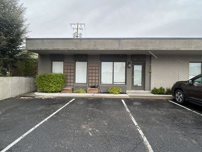 Full Service Lease available 1350 SF