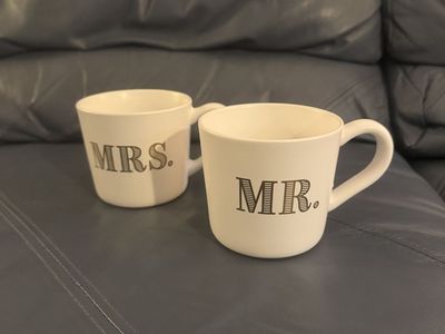 New Mr. and Mrs. Mugs