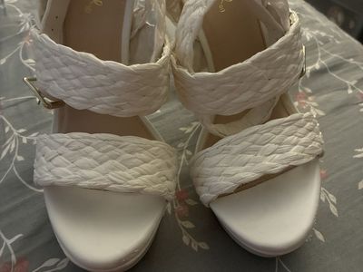Dupé White Woven Platform Block Heel Sandals Size 6