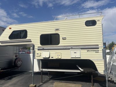 1990 Vacationeer 850 Truck camper