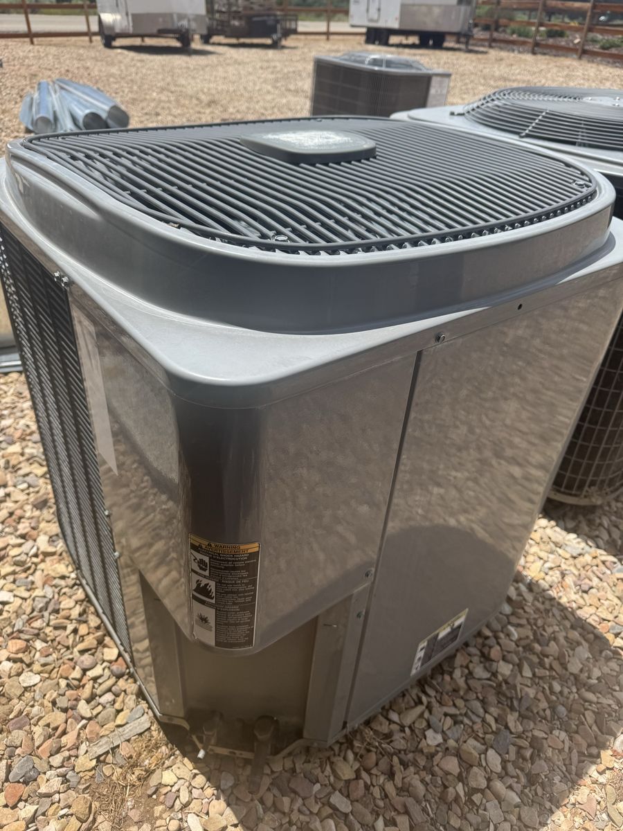 2 1/2 ton R-22 AC unit tempstar