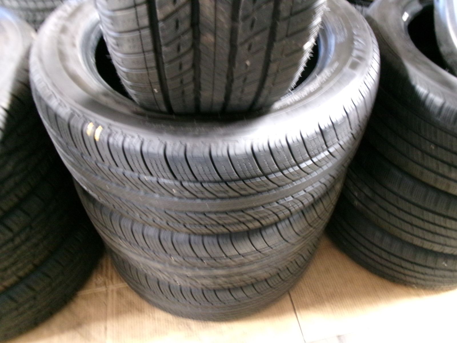 255/50R19 UNIROYAL TIGERPAW TOURING A/S SET OF USED TIRES