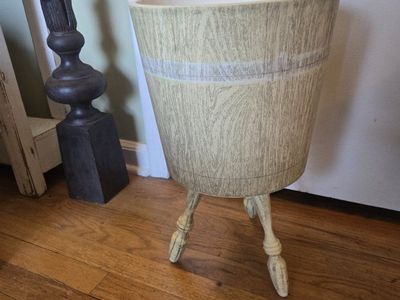 Vintage Mid-Century Faux Wood Grain Planter on Spindle Legs