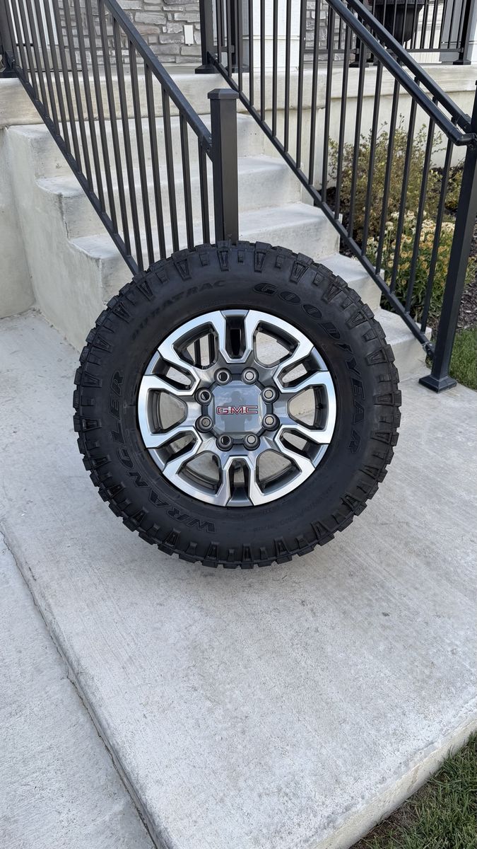 GMC Sierra 3500 Rims and Tires 275/70R18 Goodyear Wrangler Duratrac