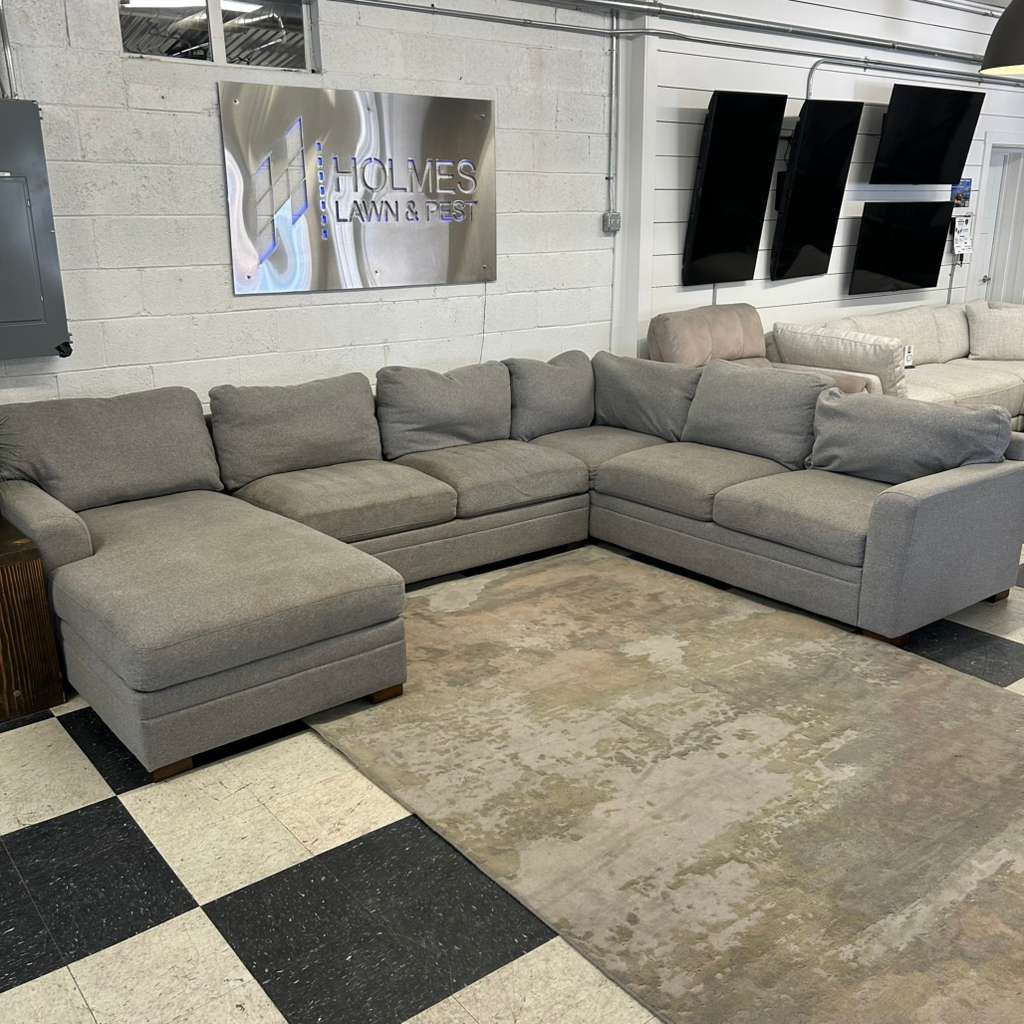 COSTCO THOMASVILLE LANGDON FABRIC SECTION W/ CHAISE!!