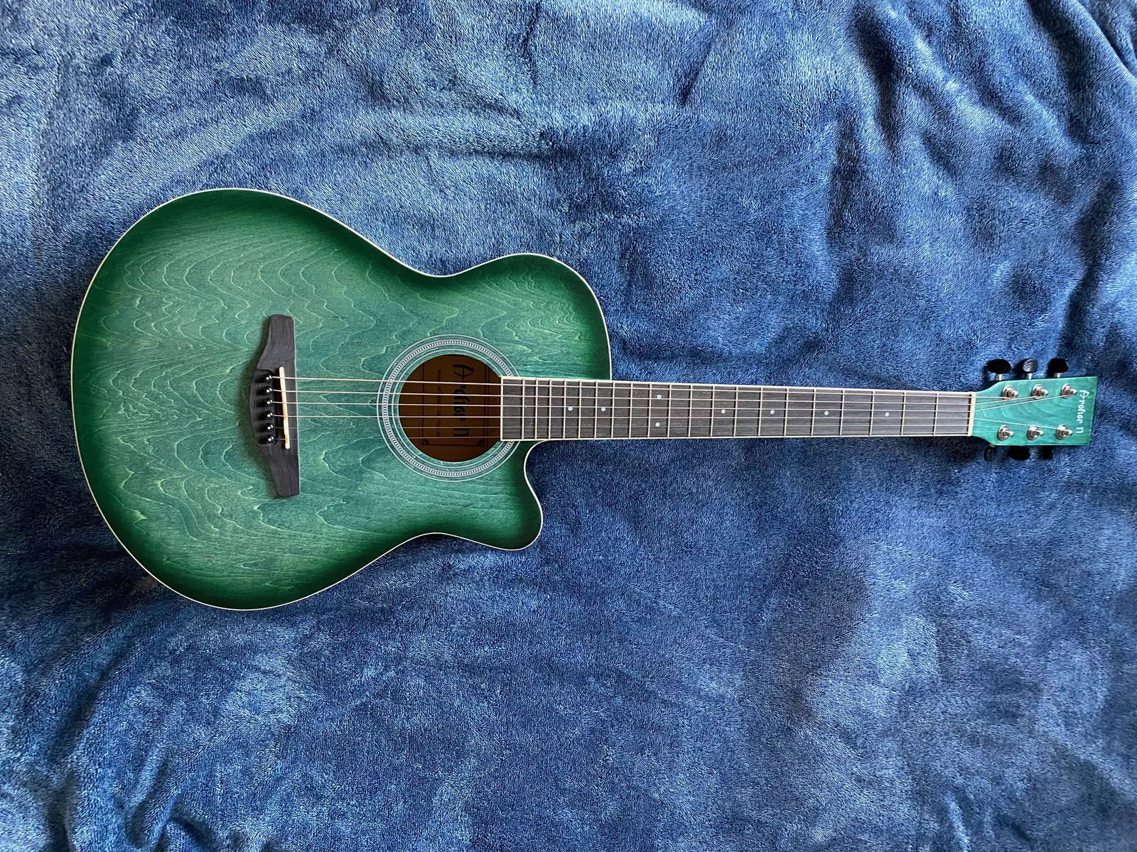 Archer II Acoustic Guitar Green Finish 6-String