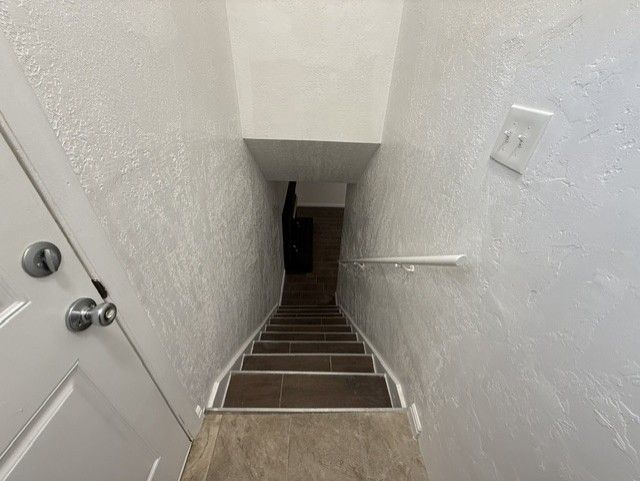 Main image 2