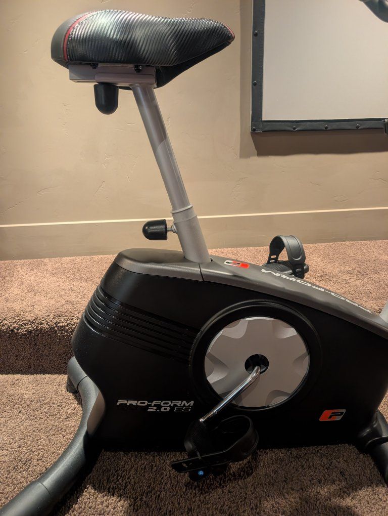 ProForm 2.0 ES Upright Exercise Bike