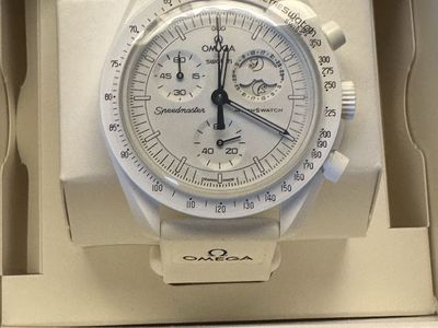 Omega MoonSwatch Snoopy