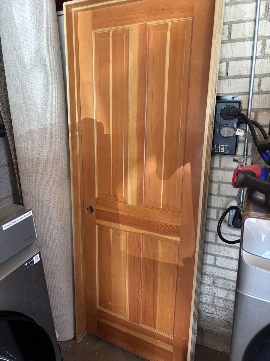 30” RH Solid Wood Door