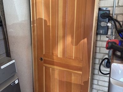 30” RH Solid Wood Door