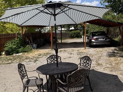 Used Outdoor 5 Piece Patio Dining Set - Cast Aluminum Table & 4 Chairs