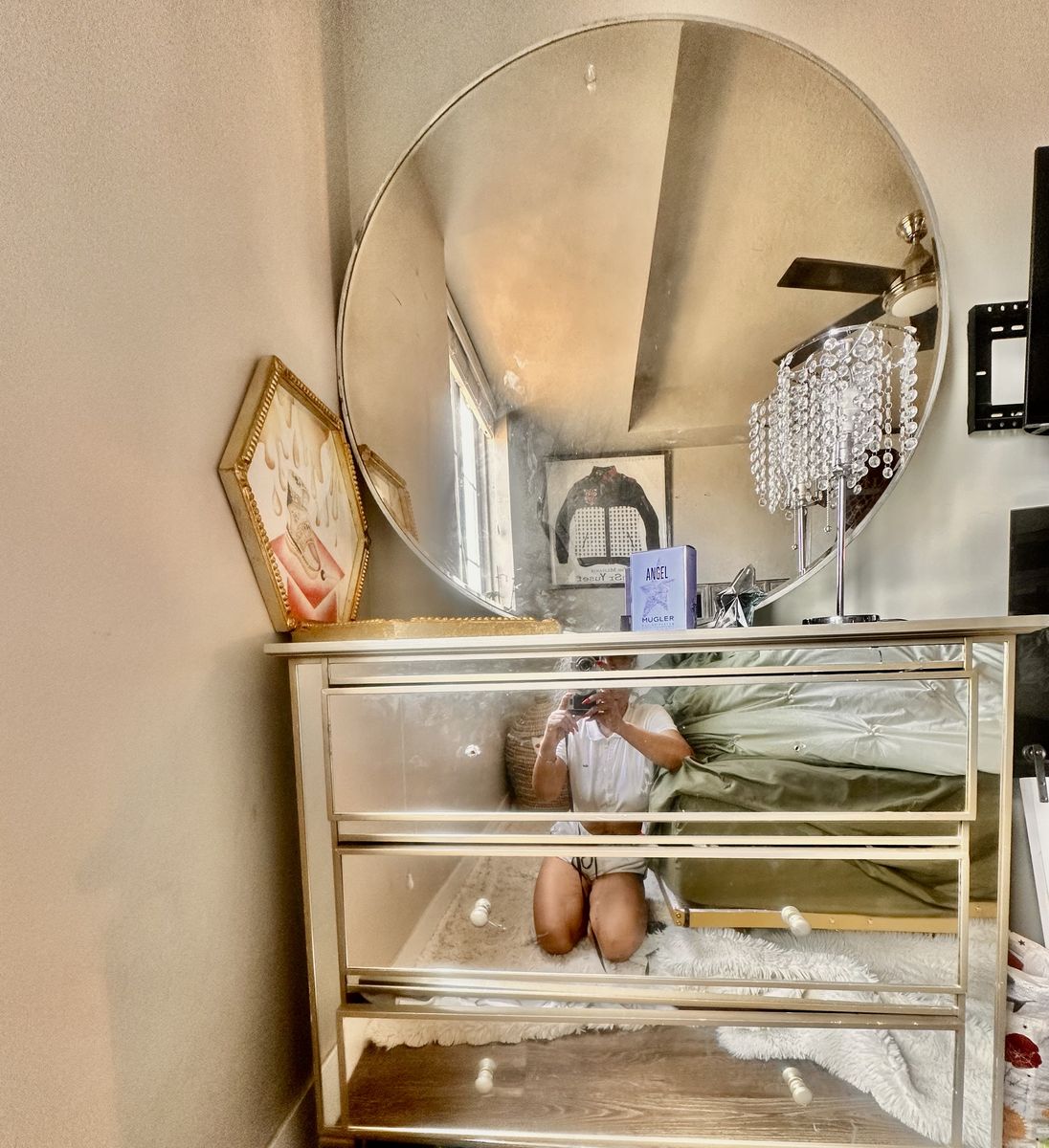 Dresser drawer nightstand mirror vanity