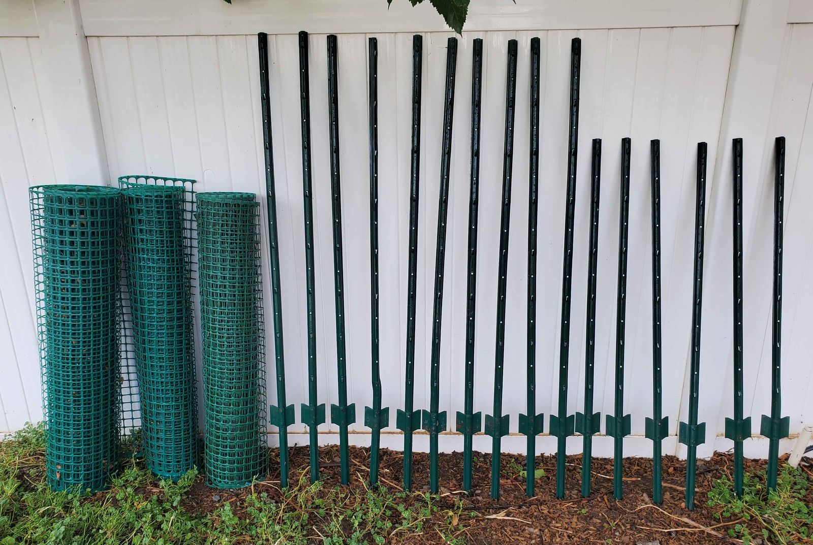 Metal U-Posts and Plastic Garden Fencing