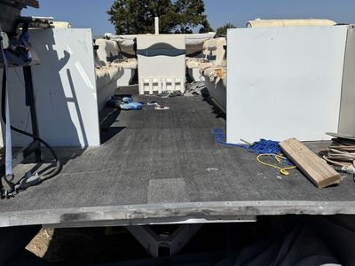 Aluminum Pontoon Boat needs tlc