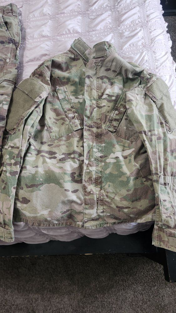 Genuine Military Issue OCP Camouflage Uniform Set - Small / 26-30 Waist