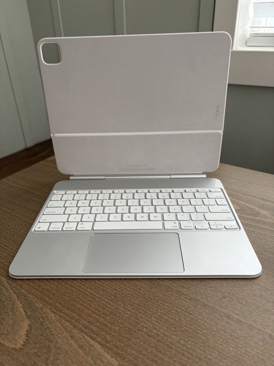 Apple Magic Keyboard for iPad Pro M4 or M5 13”- White, 