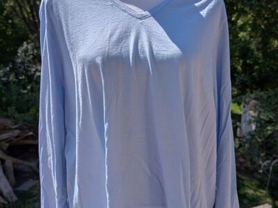 Lands End Plus Size 3 XL Soft cotton V Neck top -