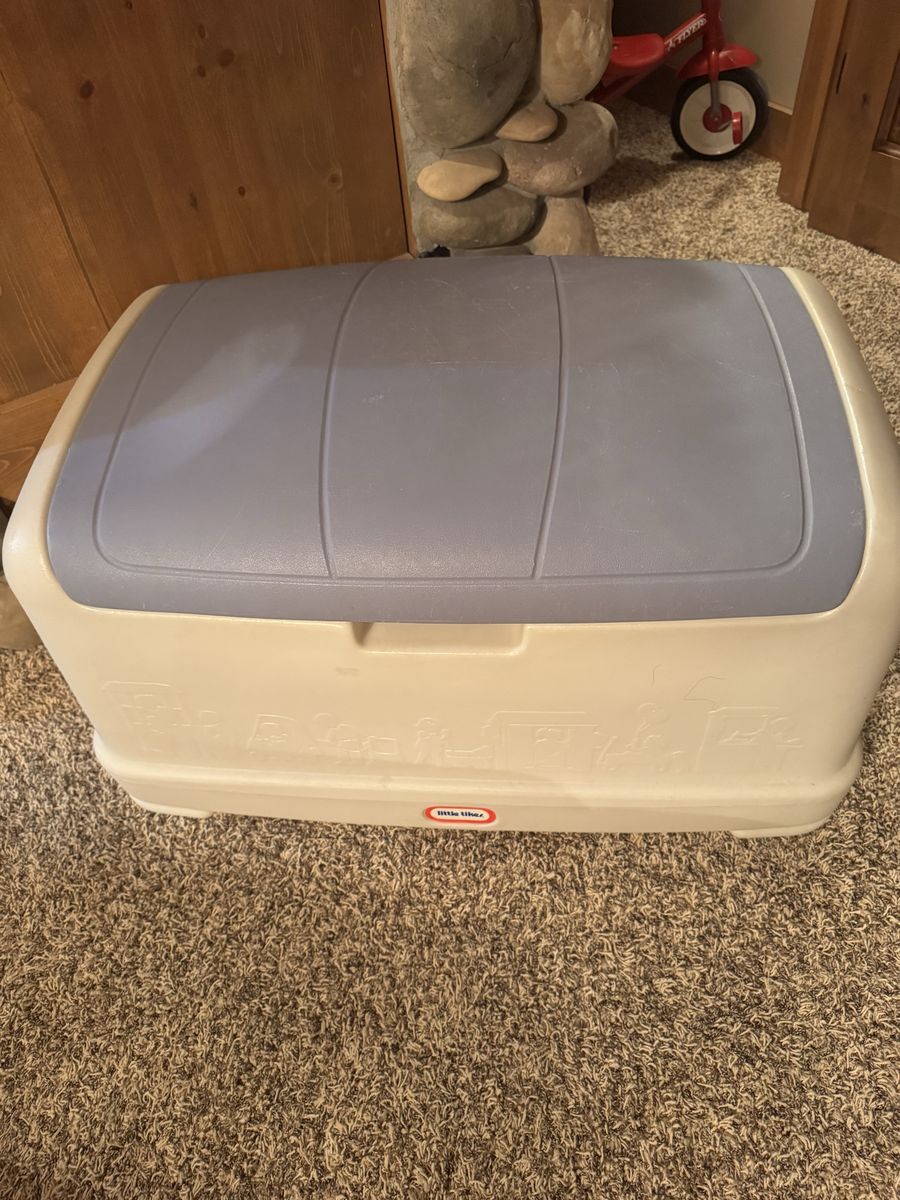Huge little tykes indoor/outdoor toy box