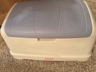 Huge little tykes indoor/outdoor toy box