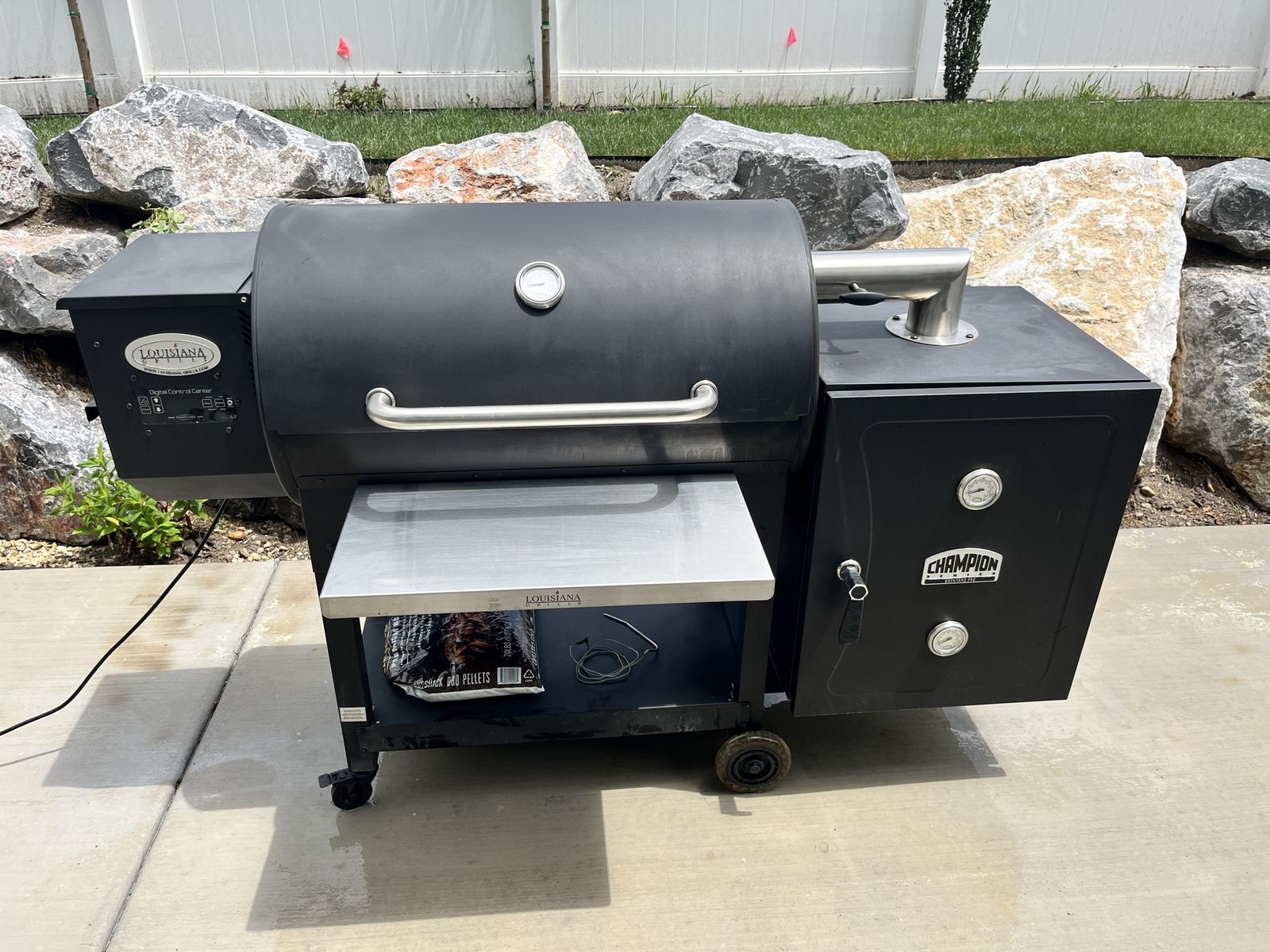 32” Smoker Grill with 20” chest