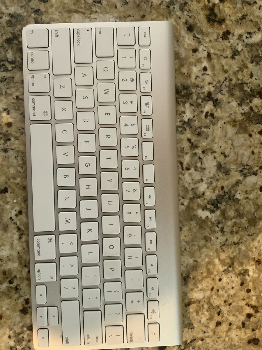 Apple Wireless Keyboard A1314 Bluetooth Aluminum White