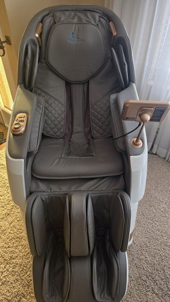 Massage Chair (MassaMAX)