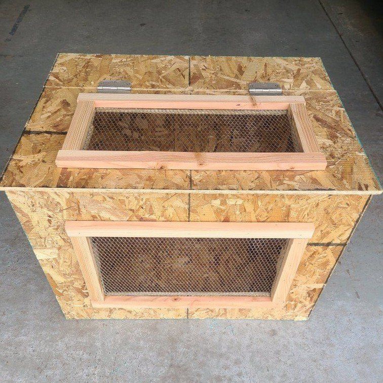 Brooder for chicks...Rabbit Hutch...Reptile Box
