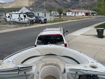 2003 Four Winns 220 Horizon Boat
