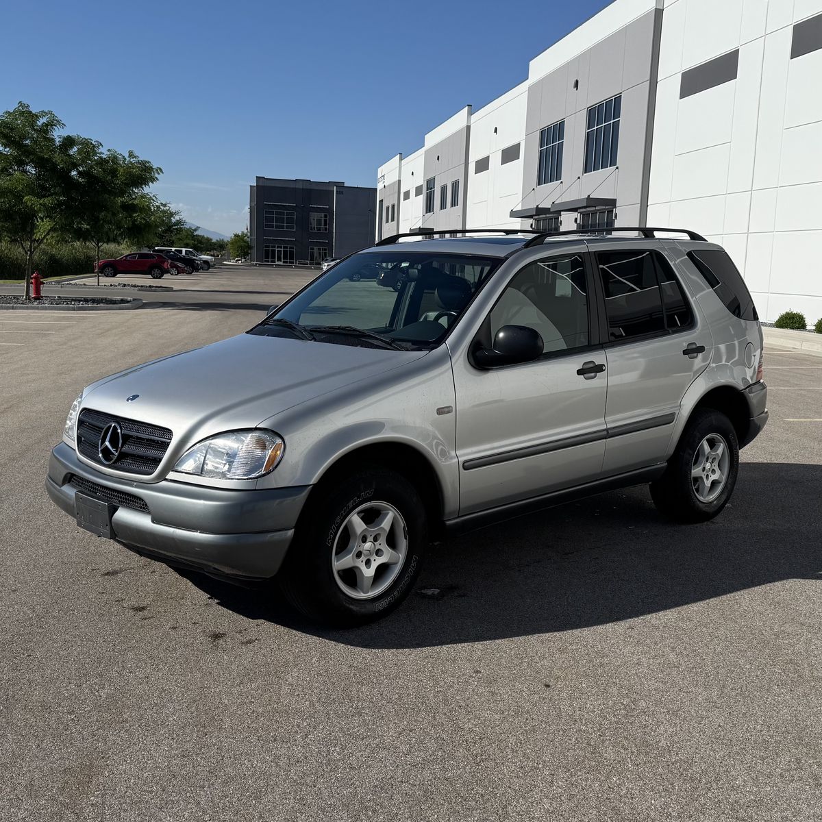 1999 Mercedes-Benz M-Class ML 320