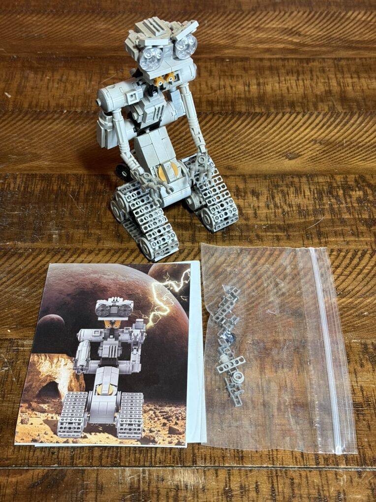 Johnny 5 Robot (Short Circuit) Lego Blocks kit