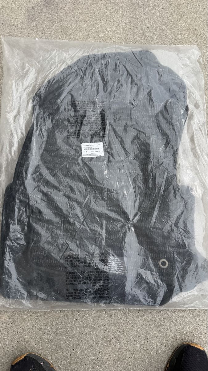 New OEM Subaru Forester Floor Mat Set (2016-2018)