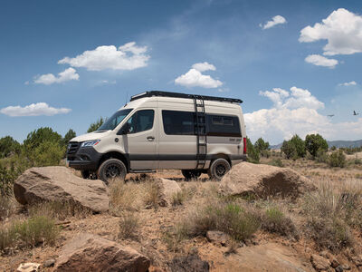 VAN AMERICA - ADAPT CAMPER VAN - SPRINTER 144 AWD