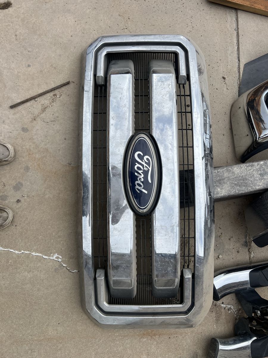Ford Super Duty Chrome Front Grille Assembly with Emblem
