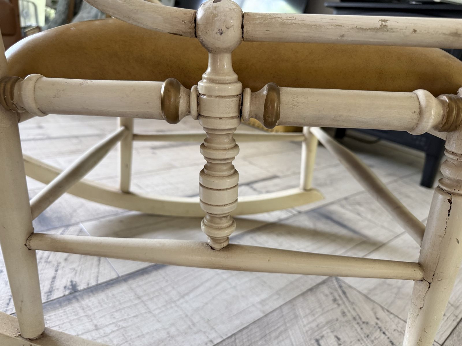 Main image 2