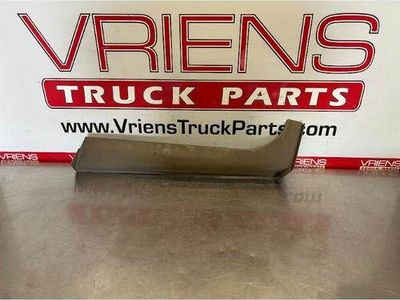 Used Peterbilt Left B Pillar Cover Post Trim, Part # 3029-4-252