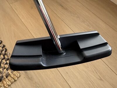 Barely used Odyssey Ai-One Square 2 Square putter