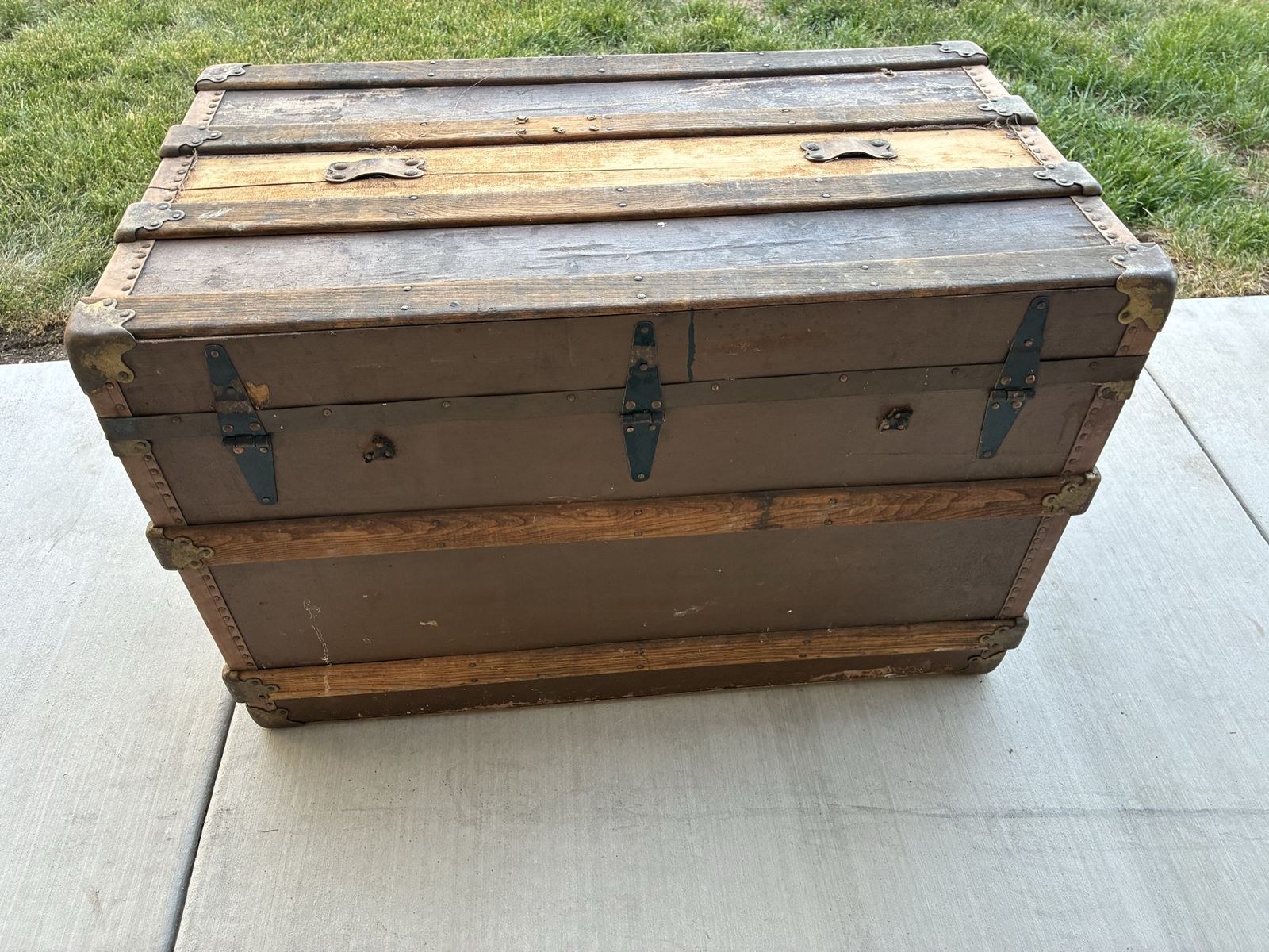 Main image 6