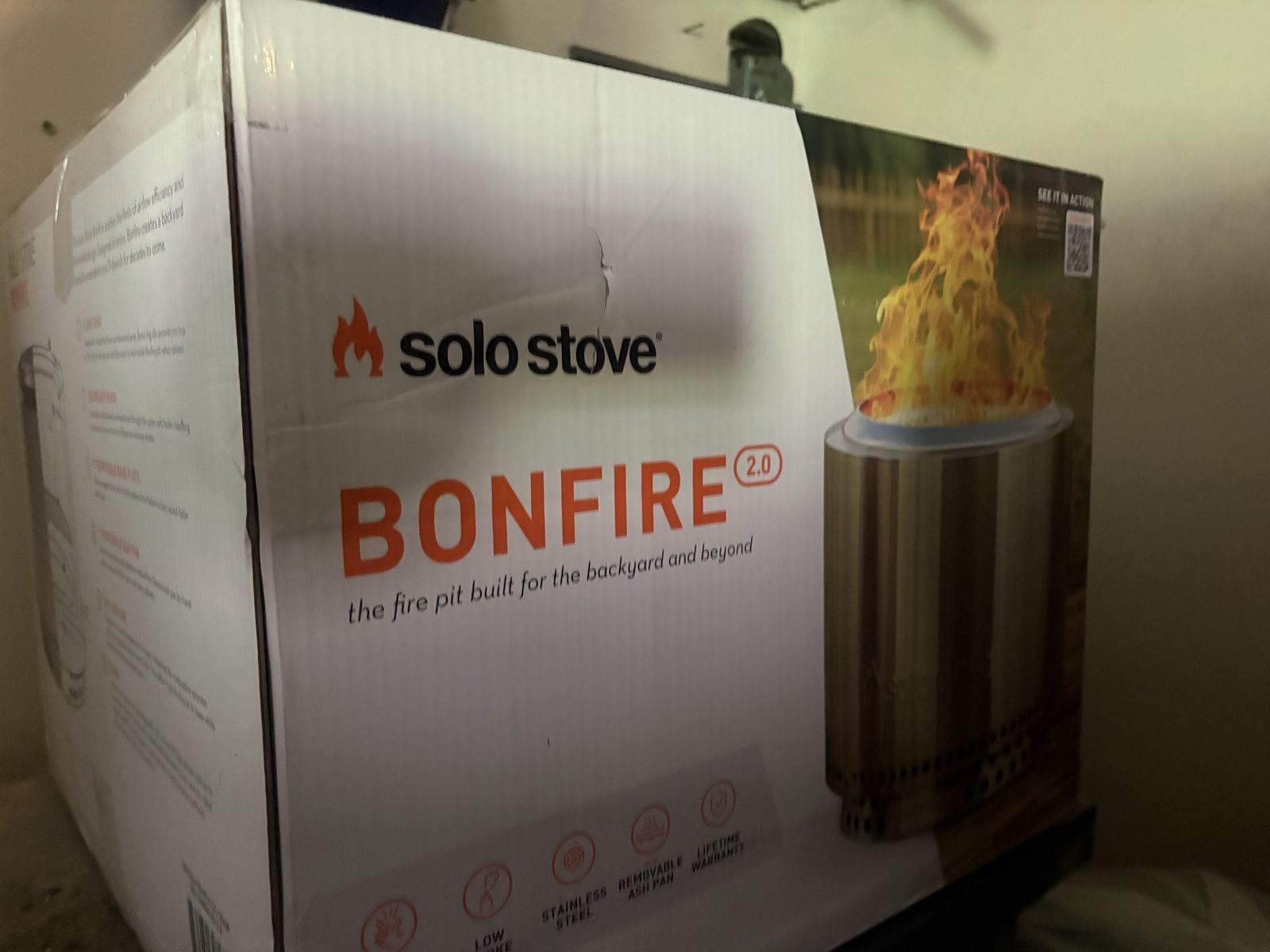 Solo Stove Bonfire 2.0 Stainless Steel Outdoor Fire Pit - New in Box