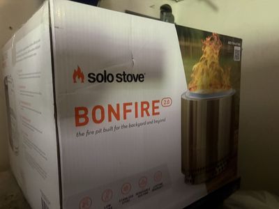 Solo Stove Bonfire 2.0 Stainless Steel Outdoor Fire Pit - New in Box