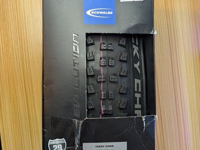 Schwable Tacky Chan 29x2.40 Super Gravity