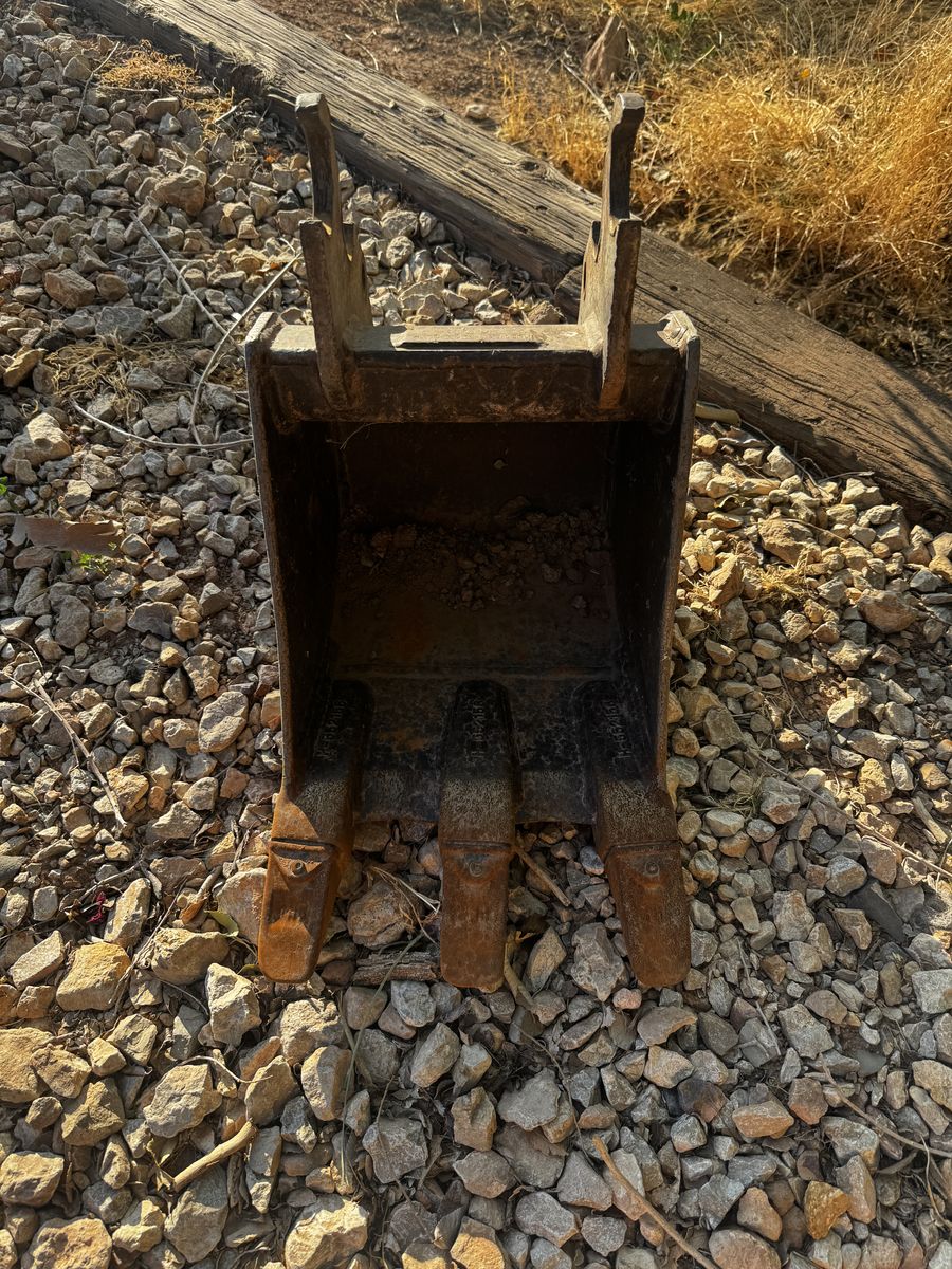 Main image 7
