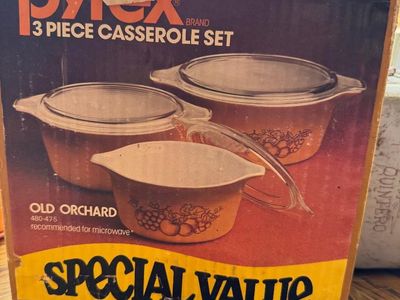 Vintage Pyrex "Old Orchard" 3-Piece Casserole Set (480-47-S) - Microwave Safe