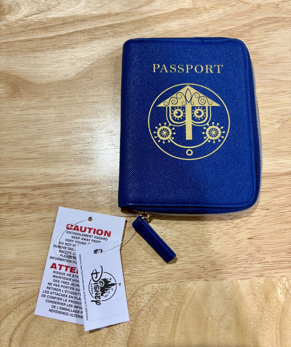Disney Passport Holder With Zipper Closure