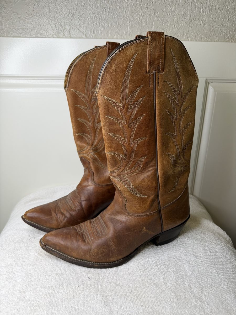Vintage t USA Made Brown Leather Western Cowboy Boots Women’s 8.5 B