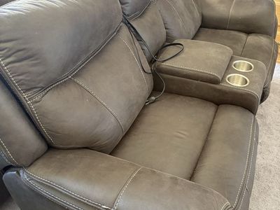 Love Seat/couch/double Power Recliner