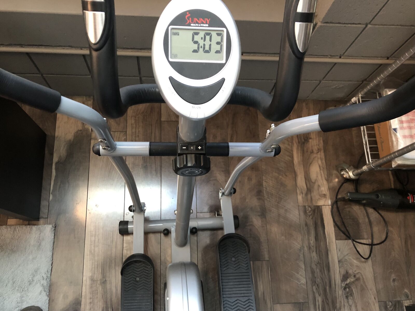 Sunny Health and Fitness Magnetic Elliptical Machine SF-E905
