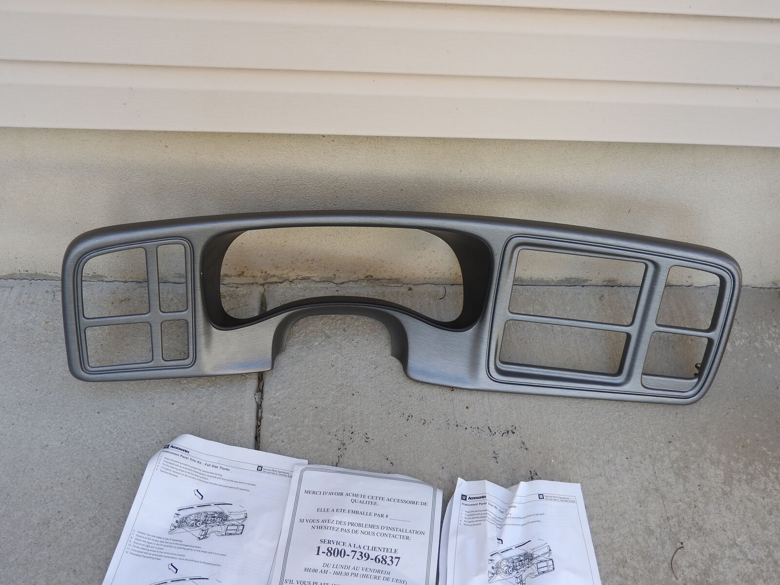 1999-2002 Chevrolet and GMC trucks/SUV Instrument Bezel